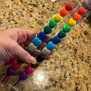 Heart shaped stacking crayons